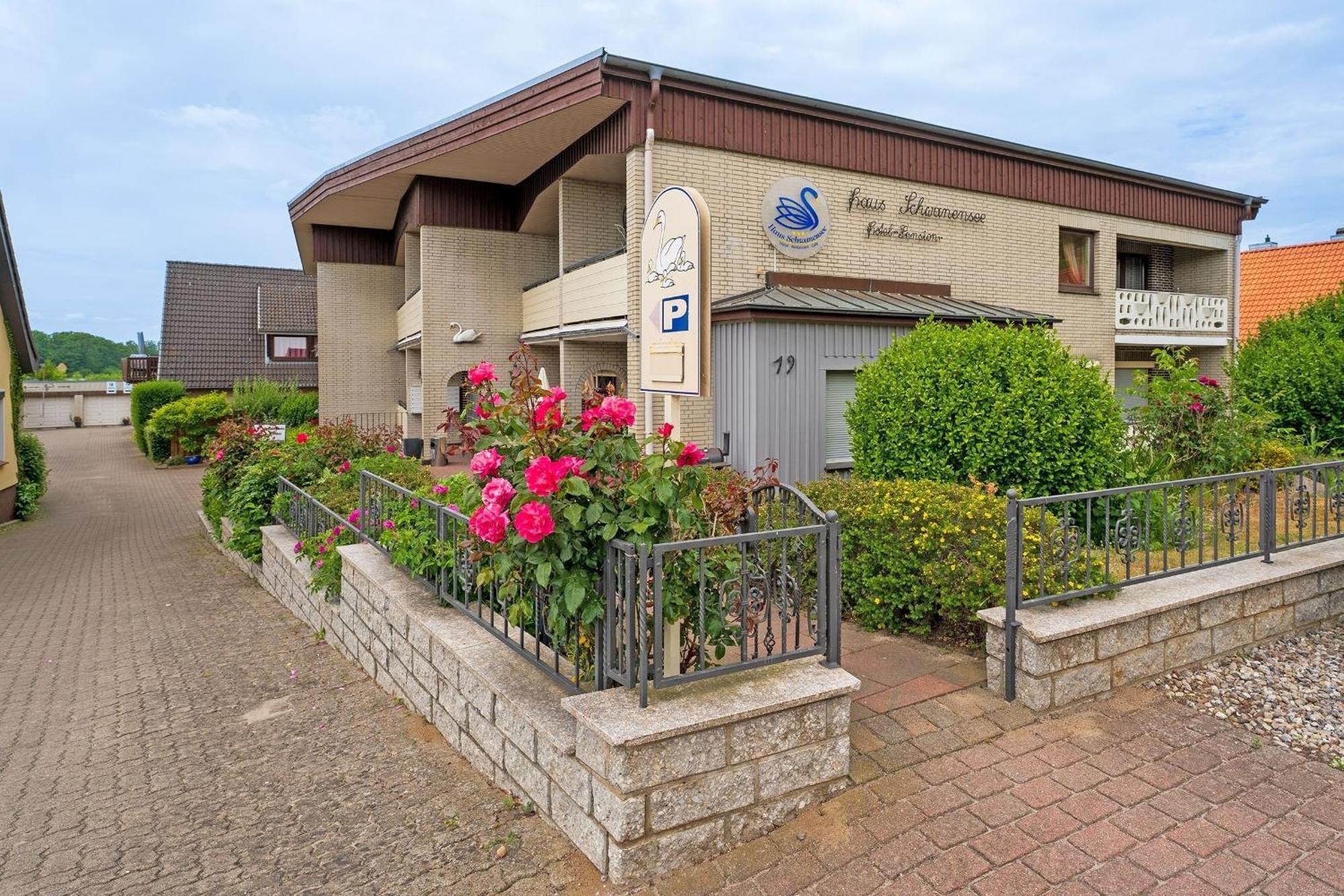 Haus Schwanensee Maritimes Ferienappartement Am Ploener See Bosau Exterior photo